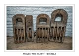074 Oude takelblokken