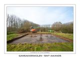 017 De betonijzers markeren de plaats voor de teerlingen