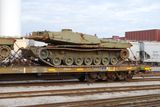 DODX 40416 with Abrams  tank.JPG
