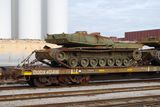 DODX 40416 with Abrams.JPG