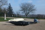 Trois baleines au jardin de lvch