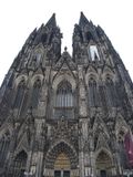 Dom west portal