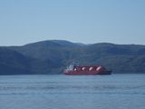 Liquid gas transport ship