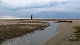 Jogging di pantai Gebeng