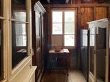 Dehors de chez lantiquaire