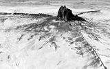 Shiprock NavajoTs Bitʼaʼ, rock with wings or winged rock,  Shiprock Peak, Shiprock New Mexico 1107bw