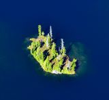 Islet on Thompson Lake, Cascade Mountains, Washington 117  