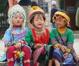 076 Petites filles H Mong.JPG