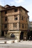 001 Vieille maison  Auch.JPG