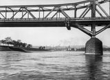 Pinksteren 1929 Rijnland, Rijnbrug