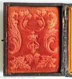Ambrotype case Kendras geometric #823 (~ 1855)