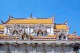 Wat Pariwas Ubosot Roof (DTHB2617)