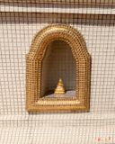 Wat Bowonniwetwihan Phra Chedi Buddha Image Niche (DTHB2709)