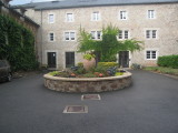 COUR  INTERIEURE DU CHATEAU DE FONTANGES