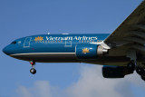 VIETNAM AIRLINES AIRBUS A330 200 MEL RF IMG_8053.jpg