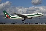 ALITALIA AIRBUS A330 200 MIA RF 5K5A9563.jpg