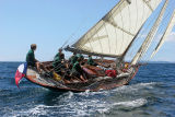 13 ouarnenez 2006 - Jeudi 27 juillet - Pen Duick 1er voilier mythique d'Eric Tabarly