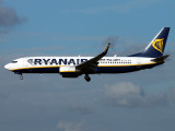 B737-800  EI-DLG  