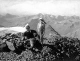 Sommet du Vignemale (3298 m) : JM et son père R. Ollivier