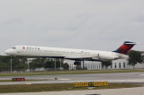 McDonnell Douglas MD-88 (N939DL)