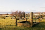 Í Garðakirkjugarði.