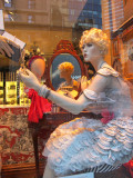 Holiday Window - Receiving Pearls