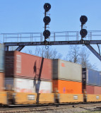 I would love to have seen all the things those old signals have seen pass under them. NS 23G streaks South at Jct. City 
