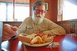  Captain America  ( thru-hiker) Eatting Huge Breakfast In Skycomish
