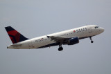 Delta A319-114 takeoff