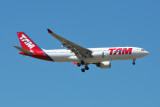 TAM Airbus A330-200 PT-MVT