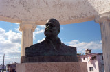 Hemingways bust