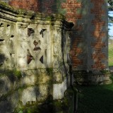 Tracery face...