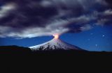 volcan_villarica_night_silhouette_shot.jpg