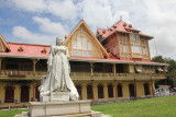 Statue of Queen Victoria in front of the Supreme Court.