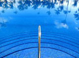 à la piscine