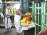 Emperumal Uduthu kalaintha Thirumaalai.JPG