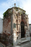 A not-very-well-preserved mausoleum in Recoleta Cemetery