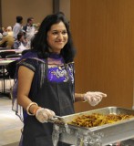 Person serving Indian Food _DSC7216.jpg