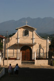 Pequea Capilla al Este del Area Urbana