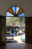 Vista Desde el Interior de la Iglesia a la Plaza Central