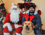 PICTURE WITH SANTA!