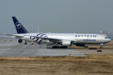 KOREAN AIR BOEING 777 200 BJS RF IMG_0259.jpg