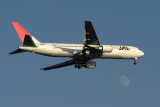 JAPAN AIRLINES BOEING 767 300 HND RF IMG_5659.jpg