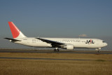 JAPAN AIRLINES BOEING 767 300 KIX RF IMG_4820.jpg