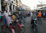 kratie market.jpg