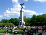 montreal_monument.jpg
