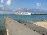 Nassau cruise ship departing