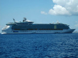 Royal Caribbean ship but wheres the whaletail