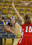 Georgia Tech G Amy Horton looks for an open teammate