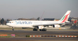 Sri Lankan A-340 dashing down LHR Runway 27R